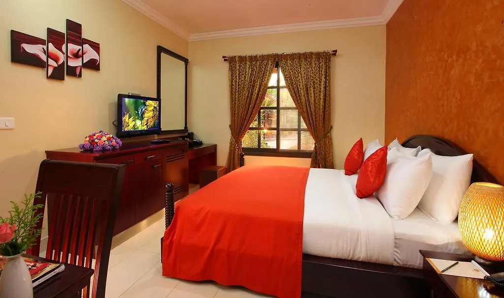 The Royale Gardens Hotel Alappuzha